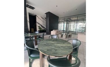 Alquiler/Venta de Moderno y Lujoso Apto en Bella Vista (MM)