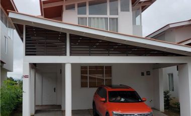 VENTA DE CASA EN CORONADO 210m2
