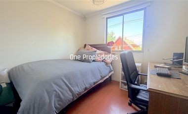 Venta Casa 4D3B cerca Municipalidad Peñalolen terreno 205m