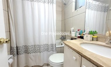 Venta Casa 4D3B cerca Municipalidad Peñalolen terreno 205m