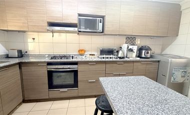 Venta Casa 4D3B cerca Municipalidad Peñalolen terreno 205m