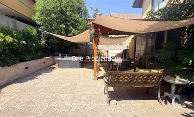 Venta Casa 4D3B cerca Municipalidad Peñalolen terreno 205m
