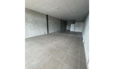 VILLALOBOS PLAZA/LOCALES $950/ALQUILER