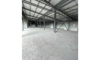 VILLALOBOS PLAZA/LOCALES $950/ALQUILER