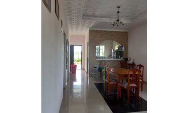 VENDO CASA CON DERECHO POSESORIO GUALACA