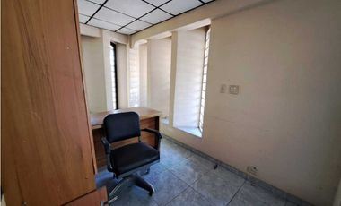 EN DOLEGUITA FINCA QUE ABARCA ESQUINA