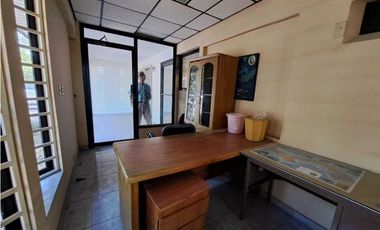 EN DOLEGUITA FINCA QUE ABARCA ESQUINA