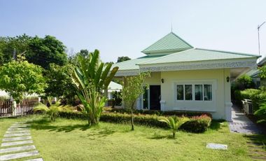 2 bed Colonial stye house for rent or sale in Mae Rim, Chiang Mai