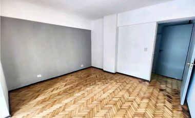 VENTA DE AMPLIO Y HERMOSO DPTO EN CALLE COLÓN- CIUDAD DE MENDOZA
