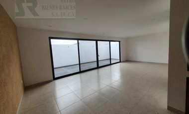 Casa 4 recámaras, entrega inmediada. Cerrada Vigilancia 24/7, El Pueblito