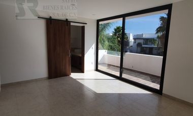 Casa 4 recámaras, entrega inmediada. Cerrada Vigilancia 24/7, El Pueblito