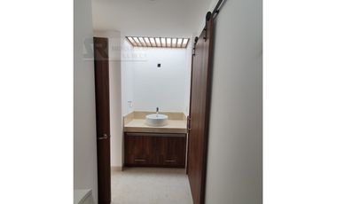 Casa 4 recámaras, entrega inmediada. Cerrada Vigilancia 24/7, El Pueblito