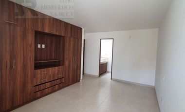 Casa 4 recámaras, entrega inmediada. Cerrada Vigilancia 24/7, El Pueblito