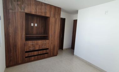 Casa 4 recámaras, entrega inmediada. Cerrada Vigilancia 24/7, El Pueblito