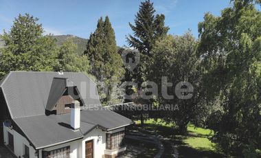Casa en venta en Bariloche -Barrio Playa Bonita