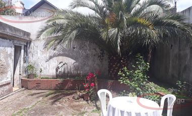 CASA ESTILO COLONIAL   C/COCHERA/