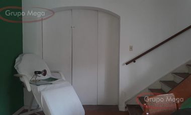 CASA ESTILO COLONIAL   C/COCHERA/
