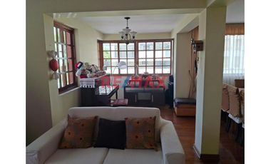 Venta De Lindo Departamento En Santiago De Surco.