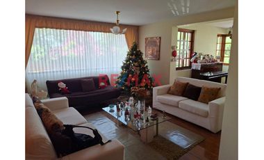 Venta De Lindo Departamento En Santiago De Surco.