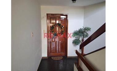 Venta De Lindo Departamento En Santiago De Surco.