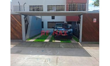 Venta De Lindo Departamento En Santiago De Surco.