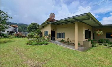VENDO LOTE COMERCIAL EN BAJO BOQUETE