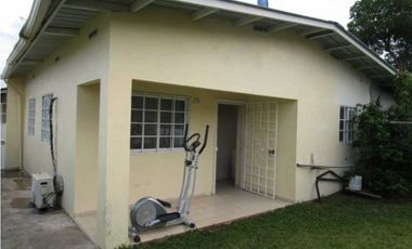 ALQUILO  CASA EN LA CHORRERA R3