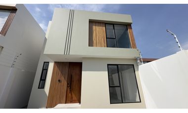 EN VENTA CASA MODERNA A ESTRENAR EN MANTA, SECTOR NORTE