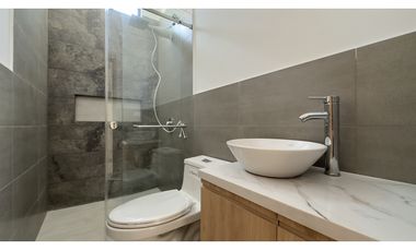 EN VENTA CASA MODERNA A ESTRENAR EN MANTA, SECTOR NORTE