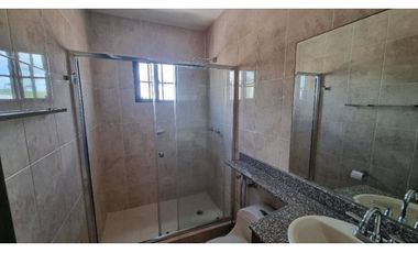 SE VENDE CASA EN LAS CUMBRES VILLA VISTAS DEL LAGO