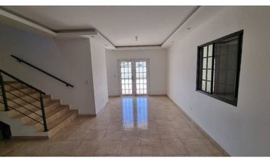 SE VENDE CASA EN LAS CUMBRES VILLA VISTAS DEL LAGO