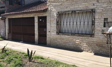 Casa en venta- Jose Clemente Paz- 5 ambientes