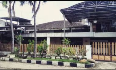 Rumah di Dukuh Kupang Timur Surabaya Barat