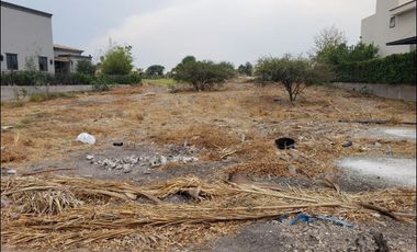 Venta Terreno en El Campanario con Vista al Lago y Campo de Golf