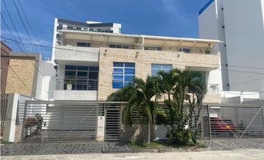 Hermosa Casa en Venta de 4 Habitaciones  en Villa Santos