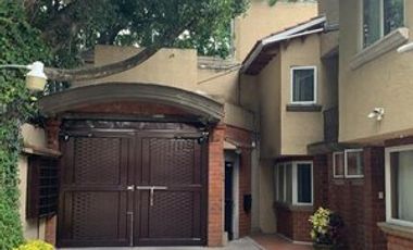 CASA EN VENTA EN LA COL. ACAPATZINGO CON 4 CASAS  PARA RENTAR,CUERNAVACA MOR.