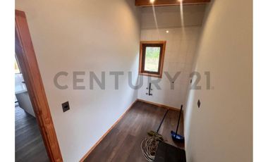 Casa con vista al lago  Sector Colegio Alemán