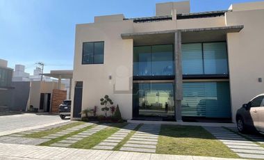 Casa moderna en venta con Roof Garden en San Mateo Atenco