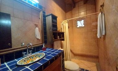 CASA EN RENTA EN FRACCIONAMIETO LOMAS DE COCOYOC MORELOS