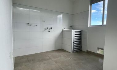 apartamento en arriendo en la floresta. Cod A4856