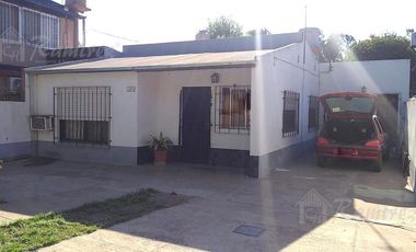 Casa 2 Ambientes En Venta - Francisco Alvarez, Moreno