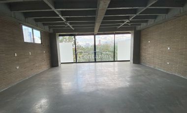 oficina en arriendo en san lucas. Cod A776253