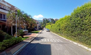 casa en arriendo en quintas de caÑaveral. Cod A123148