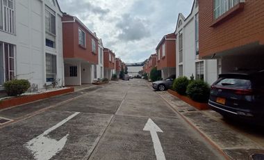 casa en arriendo en quintas de caÑaveral. Cod A123148