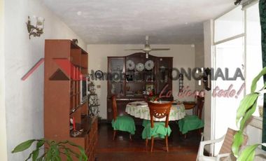 casa en venta en barrio blanco. Cod V15801