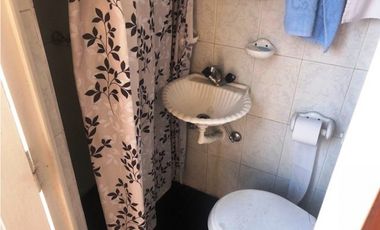 Chalet 5 ambientes. Patio con parrilla. Zona Chauvin