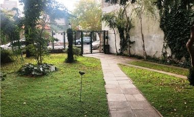 Chalet 5 ambientes. Patio con parrilla. Zona Chauvin