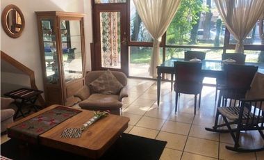 Chalet 5 ambientes. Patio con parrilla. Zona Chauvin