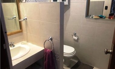 Chalet 5 ambientes. Patio con parrilla. Zona Chauvin