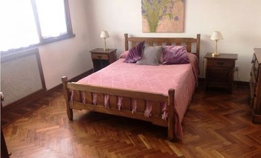 Chalet 5 ambientes. Patio con parrilla. Zona Chauvin